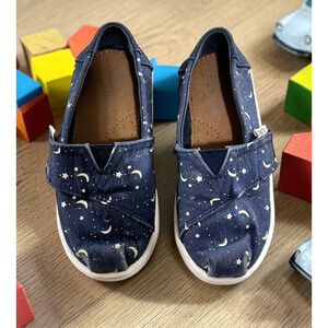 TOMS Alpargatas Blue Moon Stars Slip on Shoes Youth Size 9 Toddler Unisex